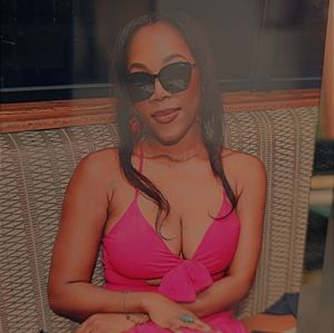 Meet your Posher, Yvana